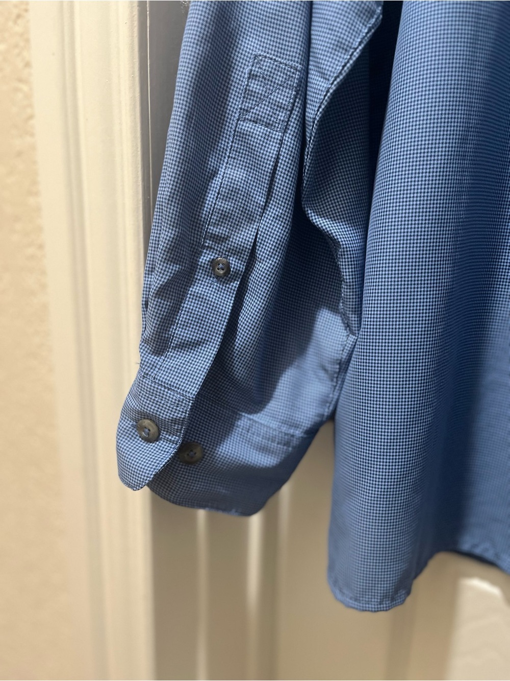 Magellan Outdoors Men's Micro Houndstooth Button-Down Shirt - Navy & White XL - Picture 7 of 8